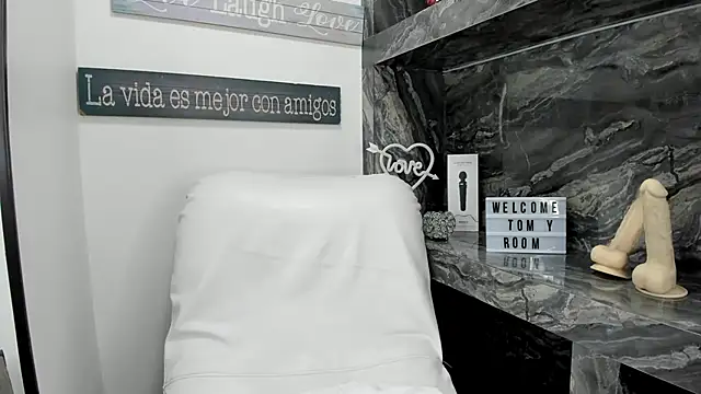 miss danika online show from January 2025 11:04:02 AM