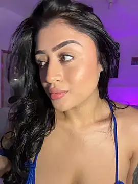 lucianaroy online show from July 2026 07:41:01 PM