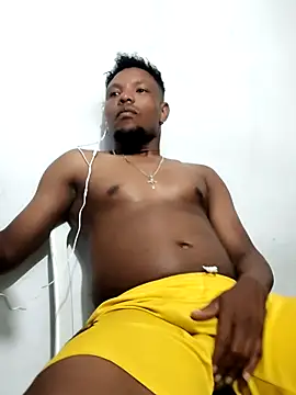 hugo3918  online show from September 2025 11:20:01 PM