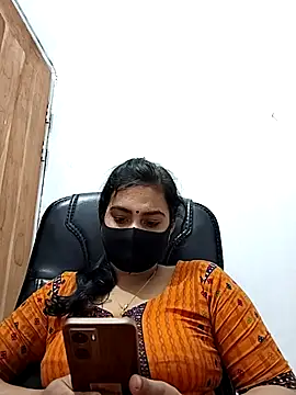 Snapshot of Ritusri_Dotta chatting on January 2025 10:24:01 PM Ritusri Dotta online show from January 2025 10:24:01 PM