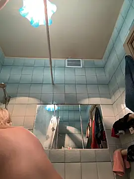 LikaCat online show from March 2025 04:32:01 AM