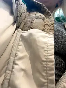 LikaCat online show from October 2025 04:22:01 AM