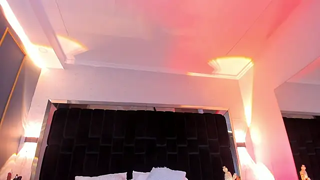 NikkySmiith online show from January 2025 10:43:01 PM