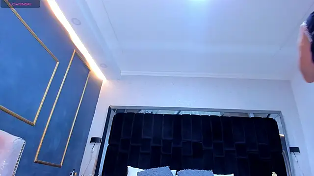 NikkySmiith online show from February 2025 06:59:02 PM