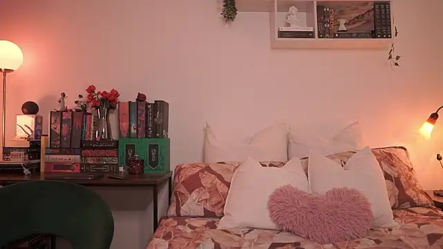 Snapshot of EmilyxRose_- chatting on January 2026 06:34:01 PM EmilyxRose - online show from January 2026 06:34:01 PM