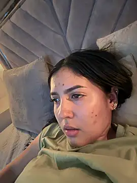 MarianaBenz online show from February 2025 08:31:02 PM