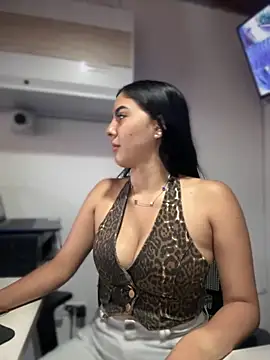 MarianaBenz online show from September 2025 11:35:02 AM