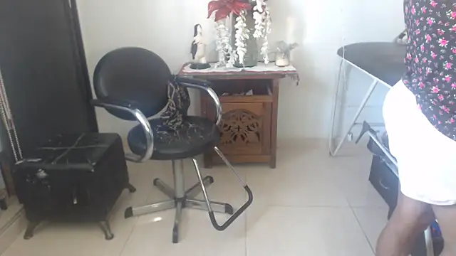 bardotbigcockts online show from December 2024 12:44:02 PM