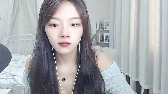 Snapshot of Jenny-Z chatting on June 2026 01:41:02 AM Jenny-Z online show from June 2026 01:41:02 AM
