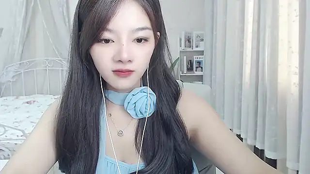 Snapshot of Jenny-Z chatting on June 2026 01:37:01 AM Jenny-Z online show from June 2026 01:37:01 AM