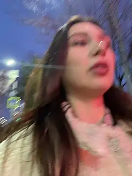 QuitieLia online show from December 2024 02:13:02 PM