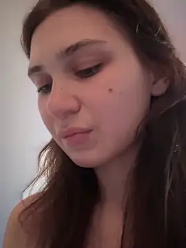 QuitieLia online show from January 2025 01:47:01 PM