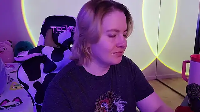 InternetFairy XO online show from January 2025 07:11:01 PM