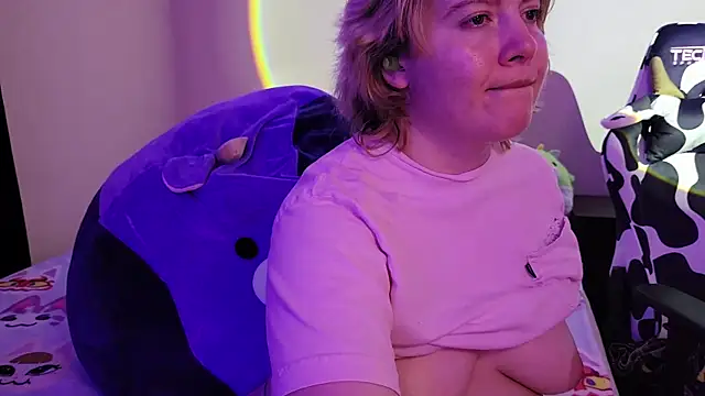 InternetFairy XO online show from January 2025 12:18:01 PM