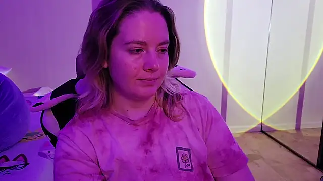 InternetFairy XO online show from October 2025 01:37:02 AM