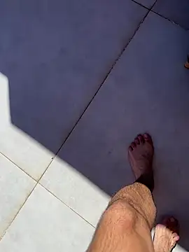 cagoulegrosse online show from February 2025 02:18:01 PM