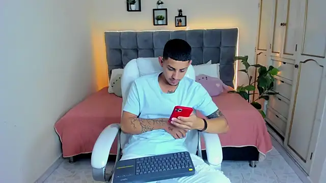 Alex cute77 online show from January 2025 12:14:01 PM