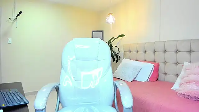 Alex cute77 online show from March 2025 12:29:01 PM