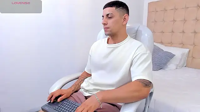 Alex cute77 online show from January 2026 12:51:02 PM