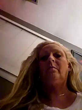 Snapshot of Southern_Bella chatting on September 2025 12:47:01 AM Southern Bella online show from September 2025 12:47:01 AM