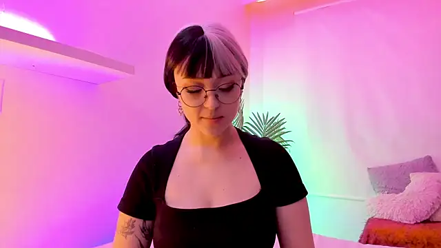 Gloomydoll online show from November 2025 09:24:02 PM