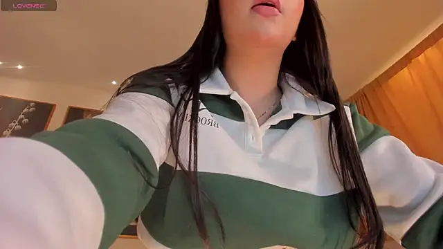 Snapshot of LindseyMoss chatting on December 2024 05:49:01 AM LindseyMoss online show from December 2024 05:49:01 AM