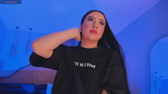 Snapshot of LindseyMoss chatting on February 2025 04:14:01 AM LindseyMoss online show from February 2025 04:14:01 AM