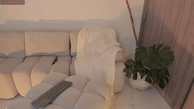 Snapshot of LindseyMoss chatting on October 2025 12:54:02 AM LindseyMoss online show from October 2025 12:54:02 AM