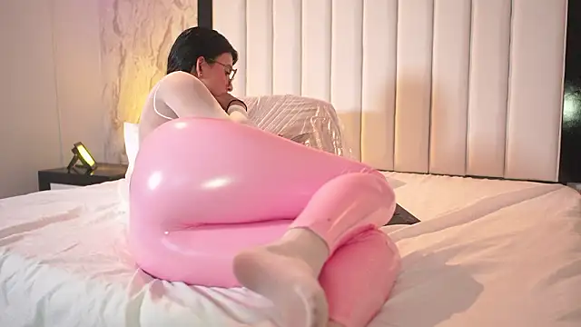 mia colin1  online show from January 2026 07:56:02 PM