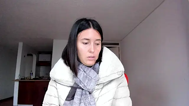 zoe jeane beker online show from March 2025 11:00:02 PM