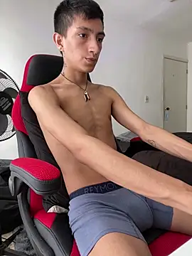 DereckCooperr online show from January 2025 08:37:01 PM