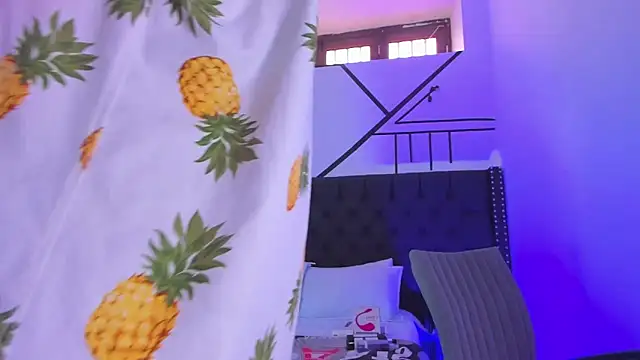 DereckCooperr online show from January 2025 08:42:01 PM