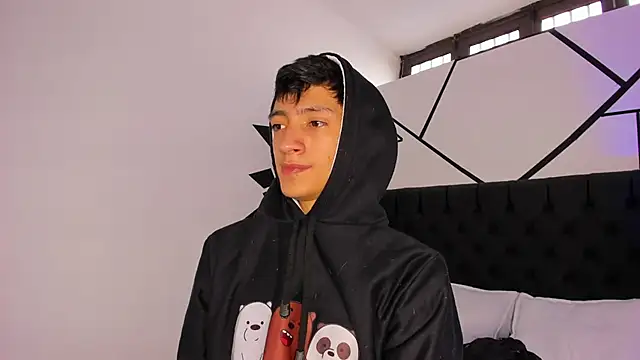 DereckCooperr online show from March 2025 09:07:02 PM