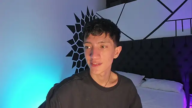 DereckCooperr online show from March 2025 01:25:02 AM