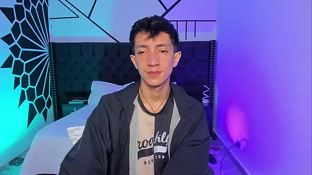 DereckCooperr online show from March 2025 11:11:02 PM