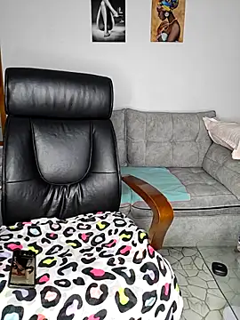 bebygirl143s online show from February 2026 10:07:01 PM