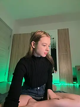 Snapshot of freiiaflower chatting on March 2025 04:07:02 PM freiiaflower online show from March 2025 04:07:02 PM