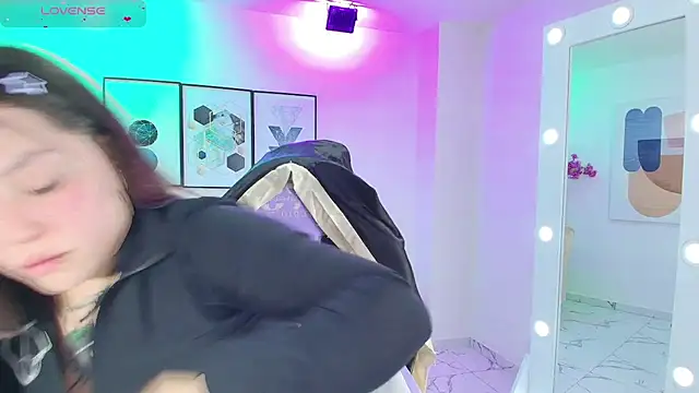 Isa reel online show from September 2025 07:28:01 PM