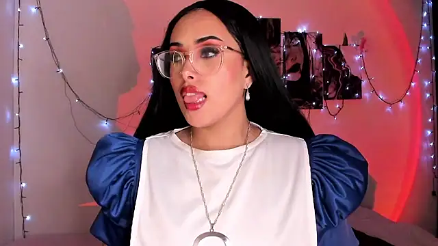 willow poisson online show from November 2025 05:49:01 PM