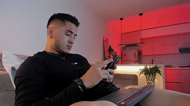 Chriskyle  online show from December 2024 12:07:01 AM