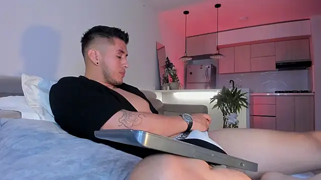 Chriskyle  online show from February 2025 02:47:02 AM