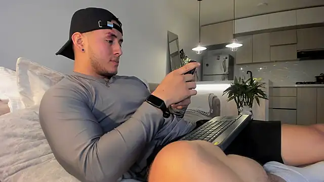 Chriskyle  online show from February 2025 02:44:02 AM