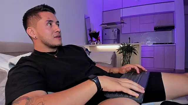 Chriskyle  online show from March 2025 04:54:02 AM