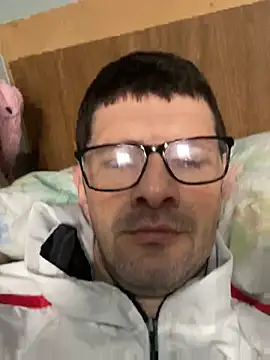 Juliano2289 online show from June 2026 04:40:02 PM