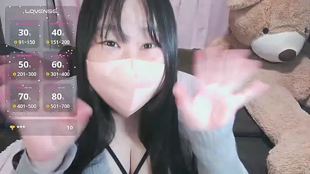 Snapshot of yuinyan3150 chatting on May 2026 06:37:01 PM yuinyan3150 online show from May 2026 06:37:01 PM