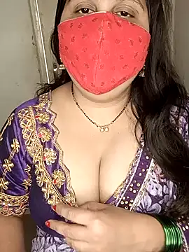 Snapshot of Love-priya chatting on December 2024 07:29:01 AM Love-priya online show from December 2024 07:29:01 AM
