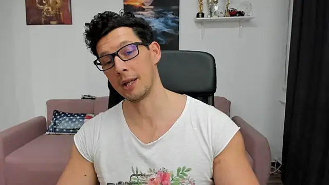 BrutusK08 online show from January 2025 03:58:01 PM