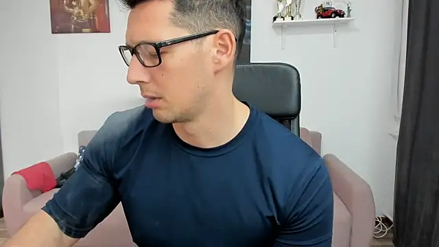 BrutusK08 online show from February 2025 03:08:01 PM