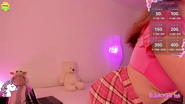 EvaUniporn online show from September 2025 02:38:02 PM