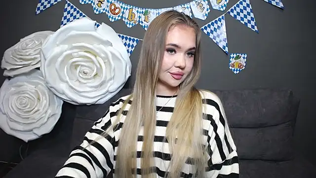 StacyYellig online show from October 2025 07:34:01 PM